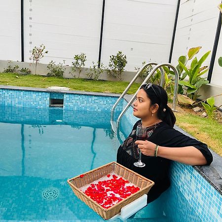 Aura Farms - Private Pool Cottages Rāmanagaram Exterior foto